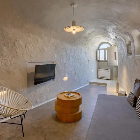 Santorini Soul Pýrgos